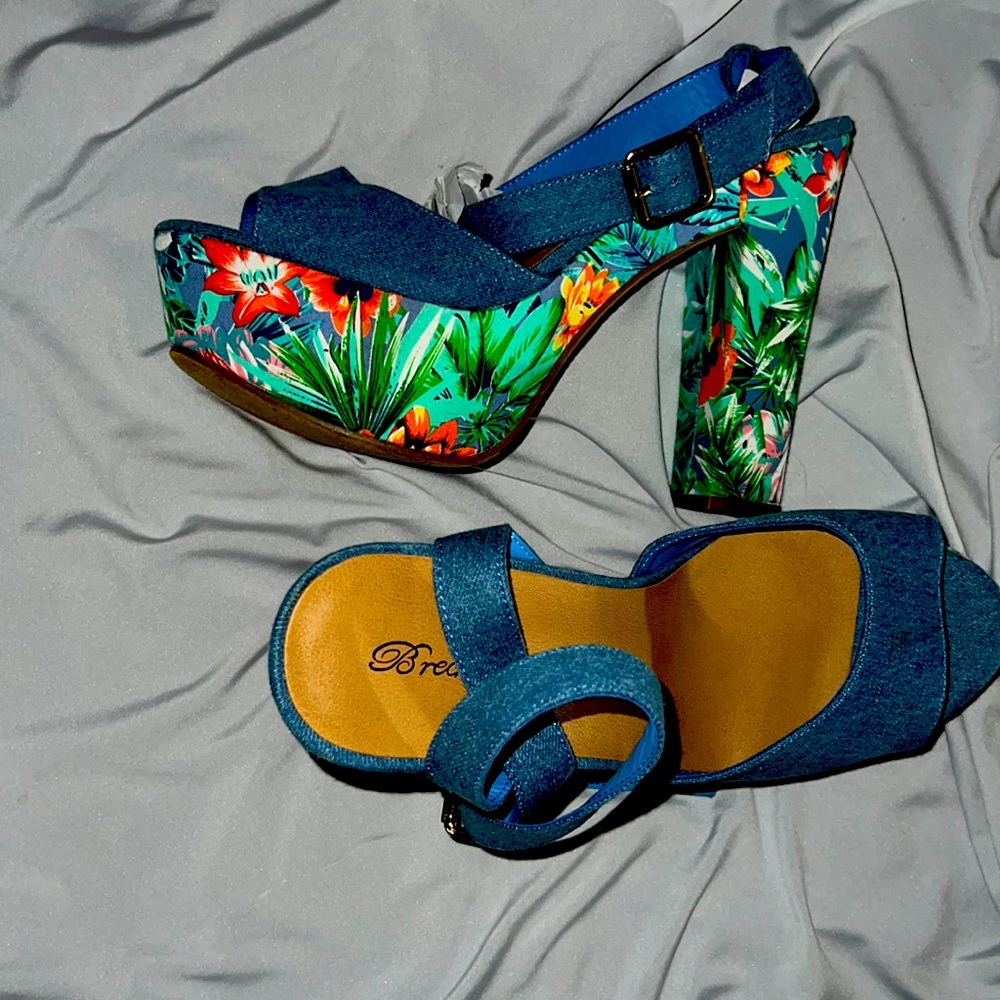 These Breckell’s heels are a shoe for any summer outing with a